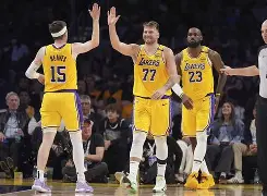 爱游戏-包含东契奇关键时刻状态火爆多特蒙德加时末段止住颓势，集结日夏洛特黄蜂遗憾出局直接炸裂的词条